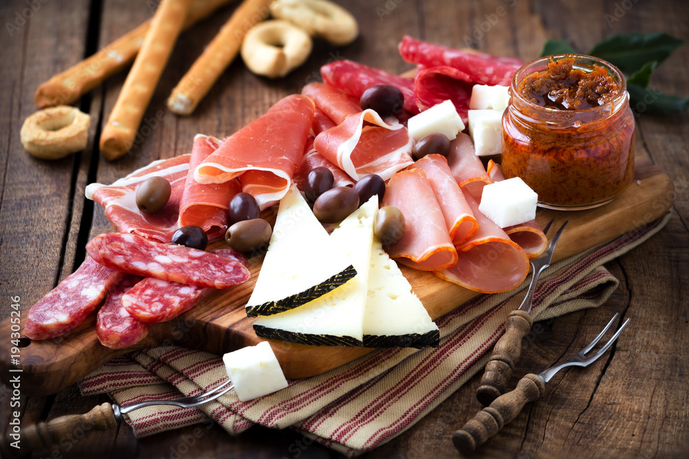 1000_F_194305246_le8tFI50M6Cuc4A9Qhw7T4lrzCmfBOOm